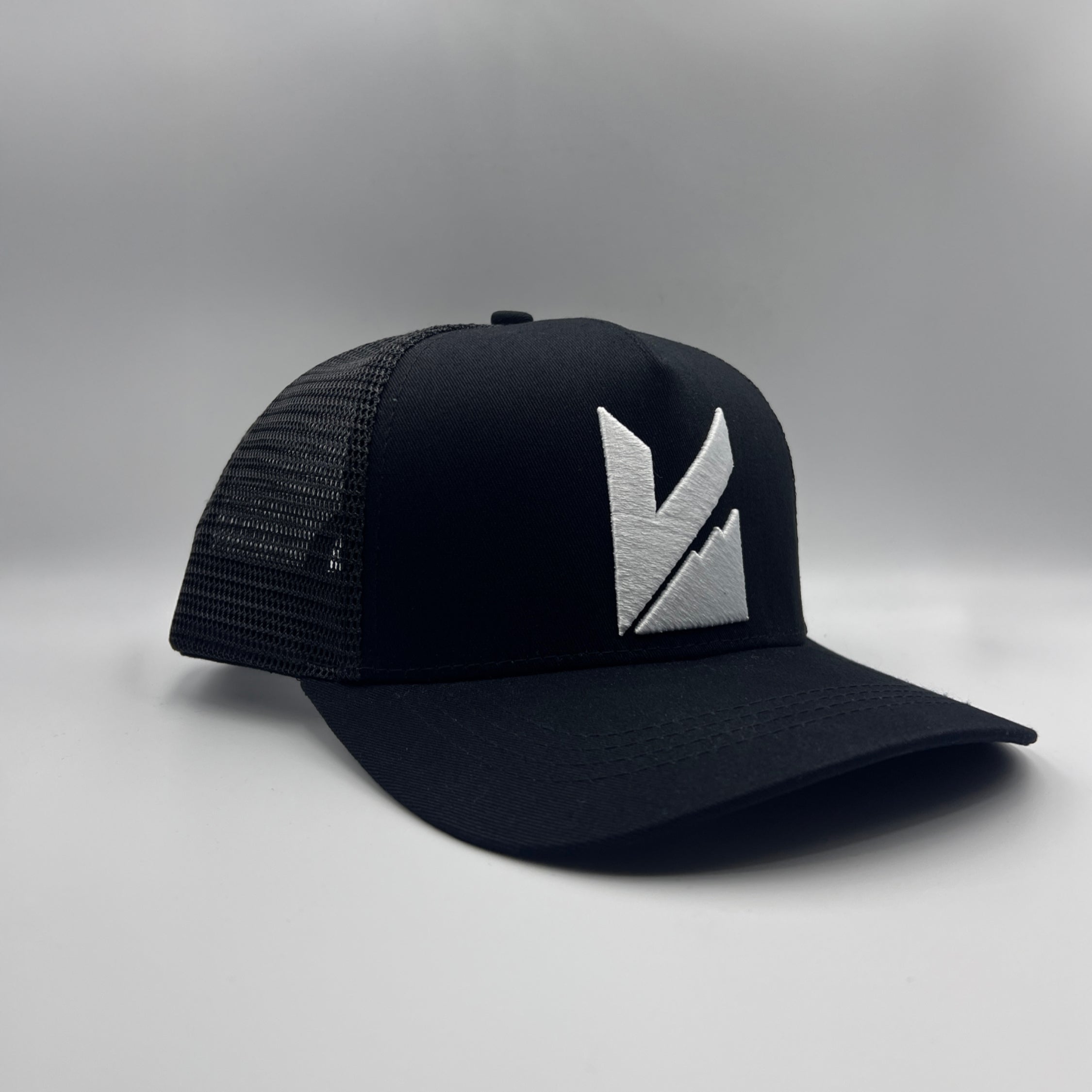 Riveni Tech Cap